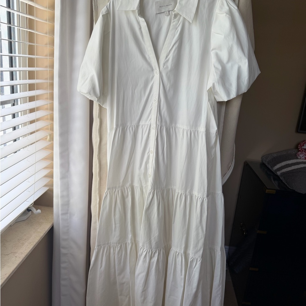 Brochu walked Havana White Button-Down Dress